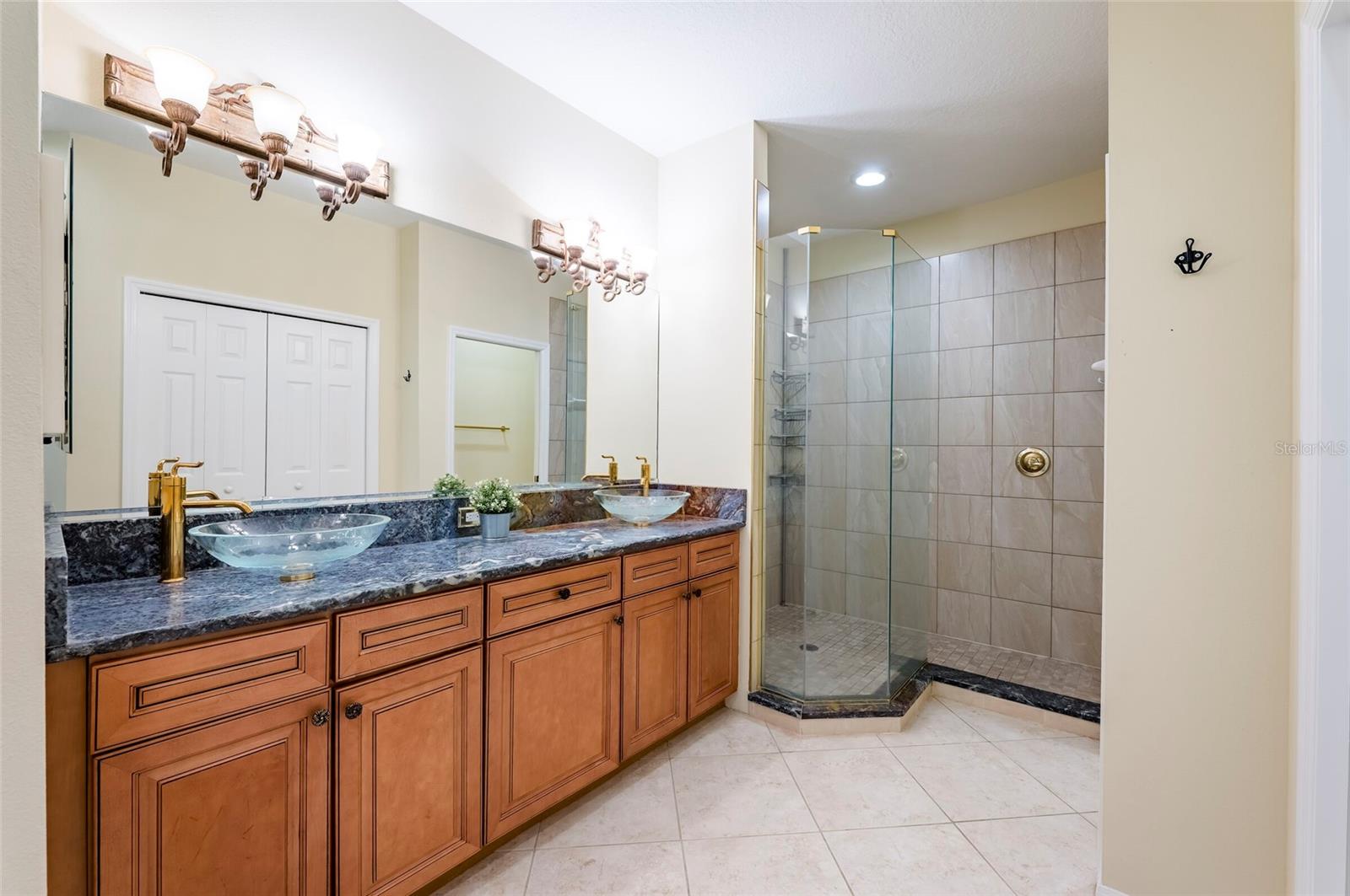 9453 NE DISCOVERY TER NE #201C, BRADENTON, FL, 34212