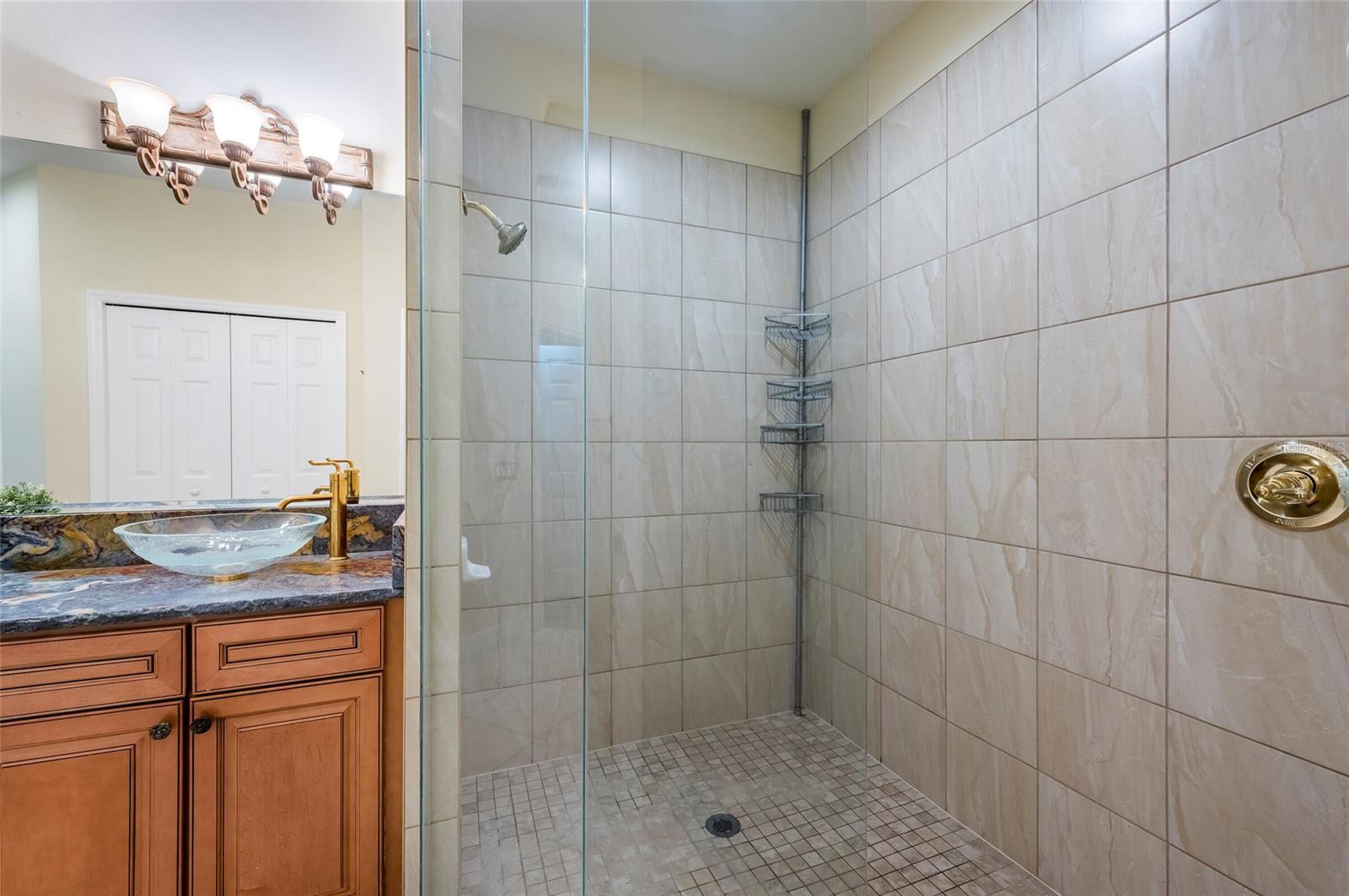 9453 NE DISCOVERY TER NE #201C, BRADENTON, FL, 34212
