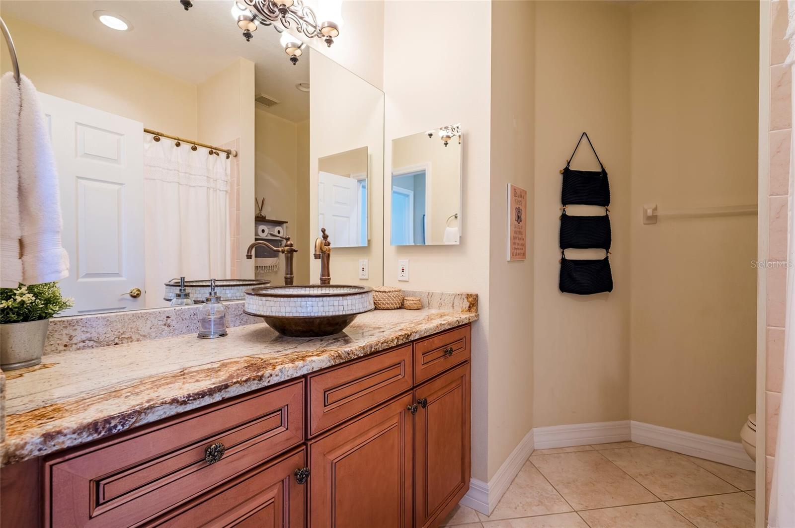 9453 NE DISCOVERY TER NE #201C, BRADENTON, FL, 34212