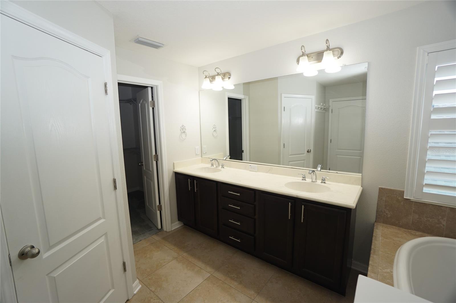 7303 S SHAMROCK RD, TAMPA, FL, 33616