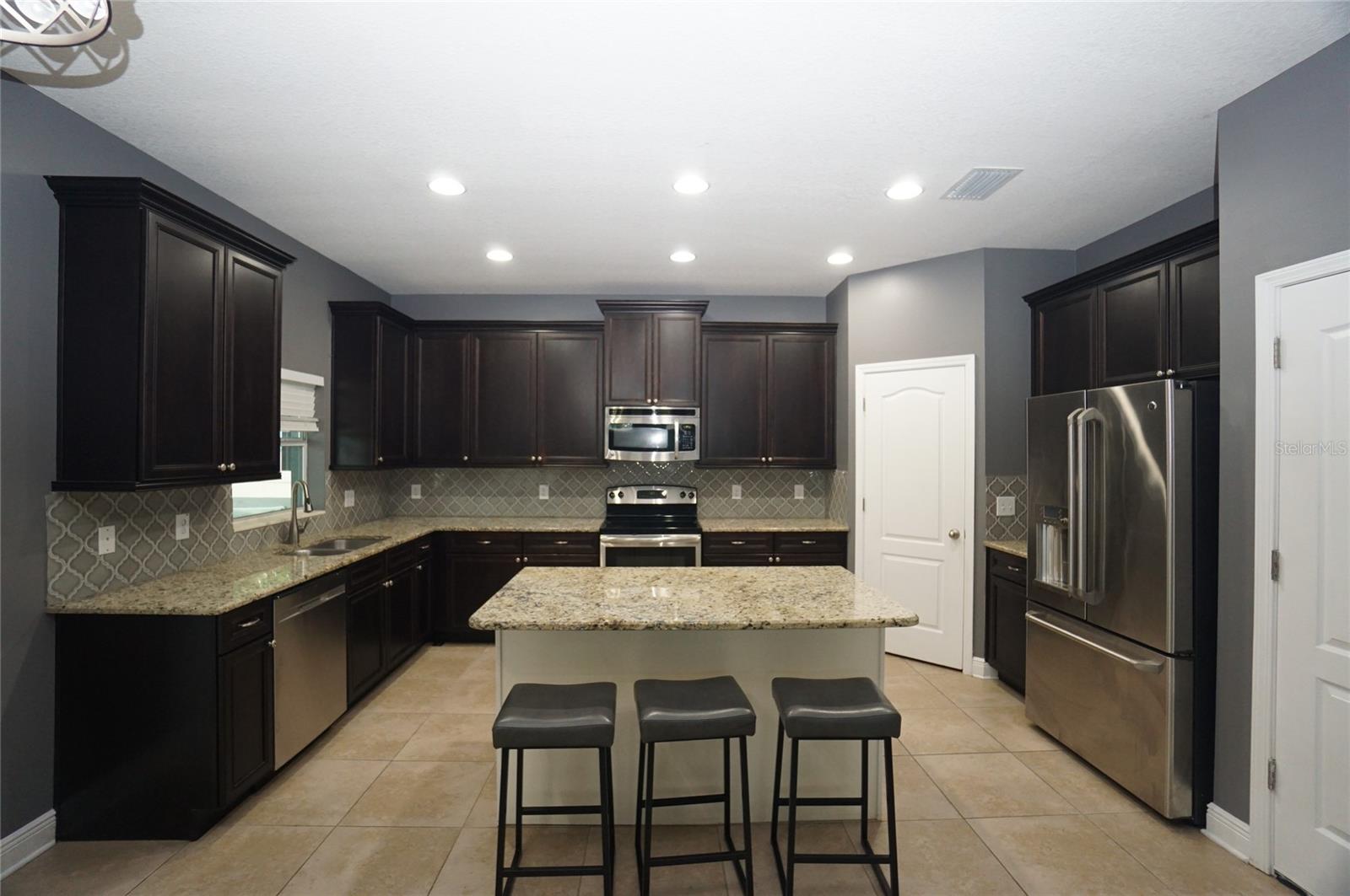 7303 S SHAMROCK RD, TAMPA, FL, 33616