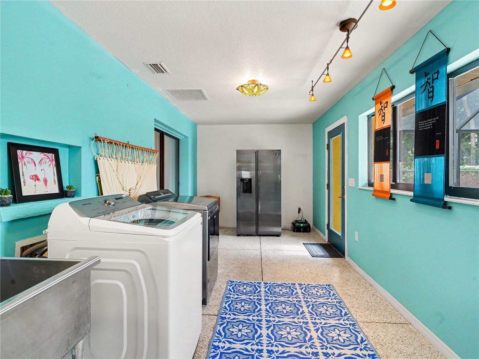 2320 LAKE SHORE DR, NOKOMIS, FL, 34275