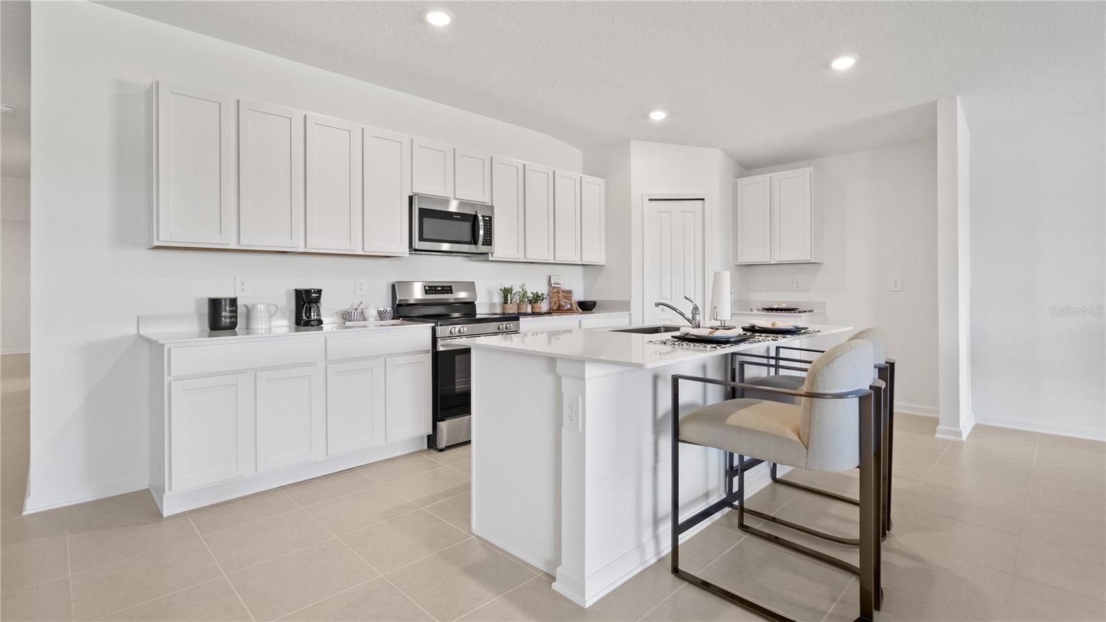 1923 PINE MEADOWS GOLFCOURSE RD, EUSTIS, FL, 32726