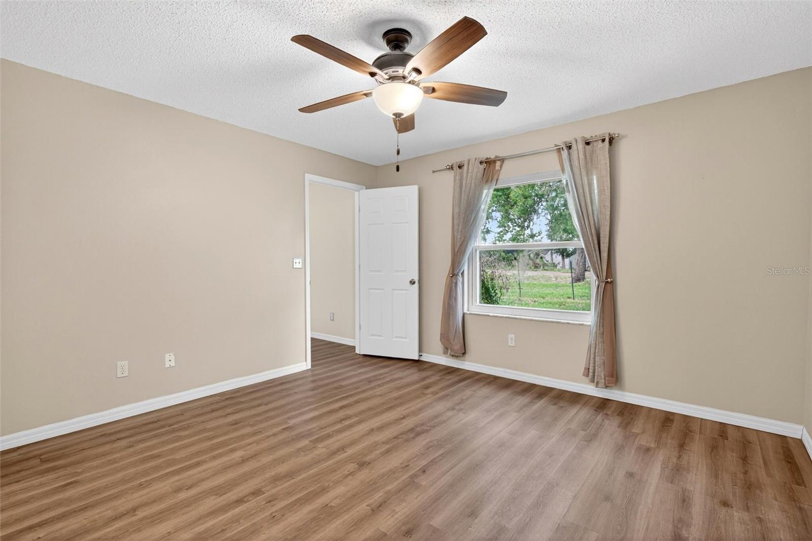 2127 KING RICHARDS CT, ORANGE CITY, FL, 32763