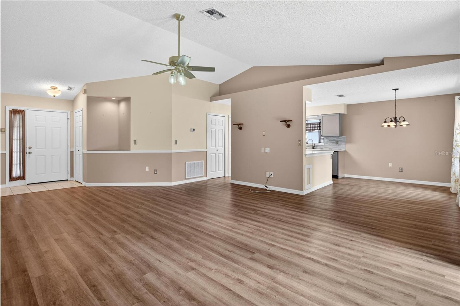 2127 KING RICHARDS CT, ORANGE CITY, FL, 32763