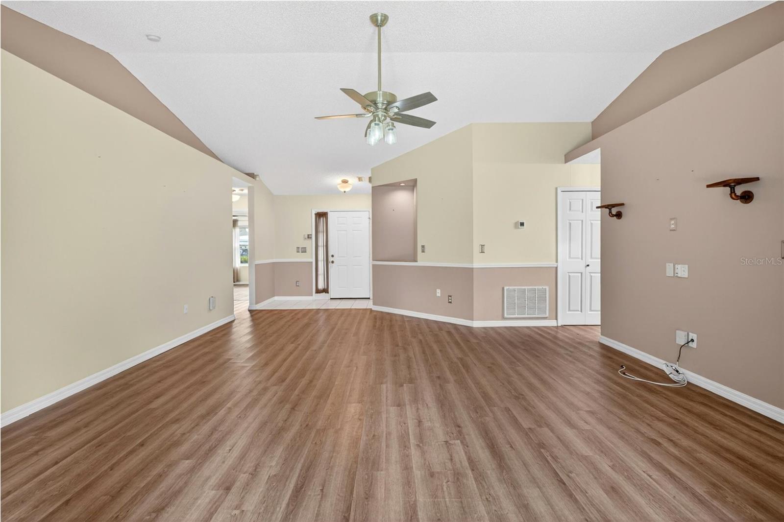 2127 KING RICHARDS CT, ORANGE CITY, FL, 32763