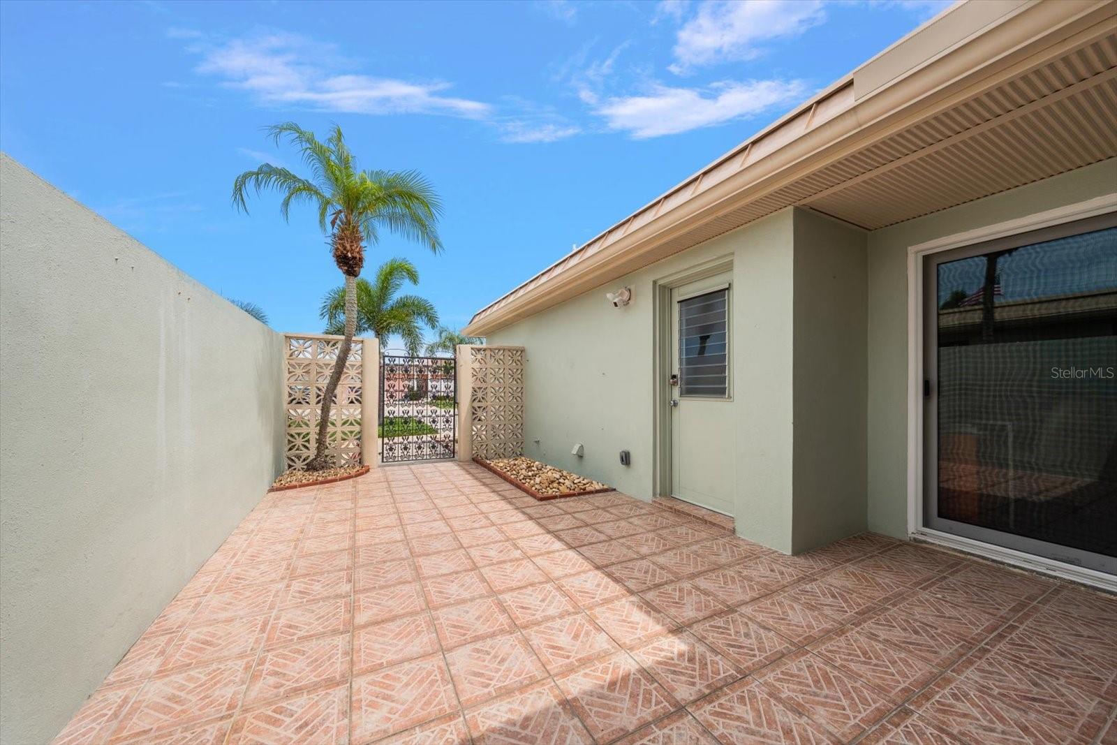 580 BOCA CIEGA POINT BLVD S #1, ST PETERSBURG, FL, 33708