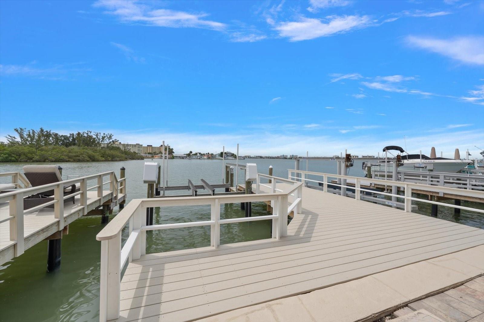 580 BOCA CIEGA POINT BLVD S #1, ST PETERSBURG, FL, 33708