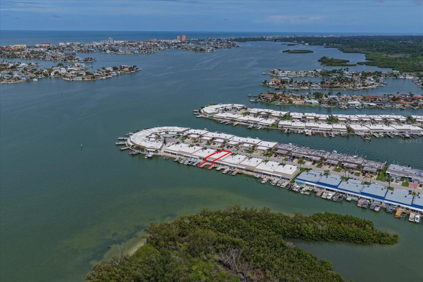 580 BOCA CIEGA POINT BLVD S #1, ST PETERSBURG, FL, 33708
