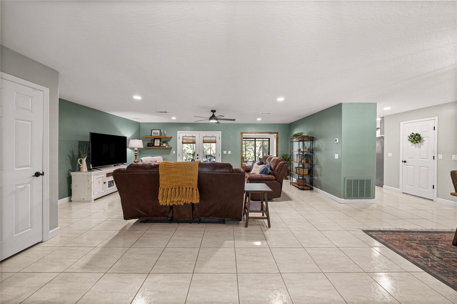 2301 E MARY LUE ST, INVERNESS, FL, 34453