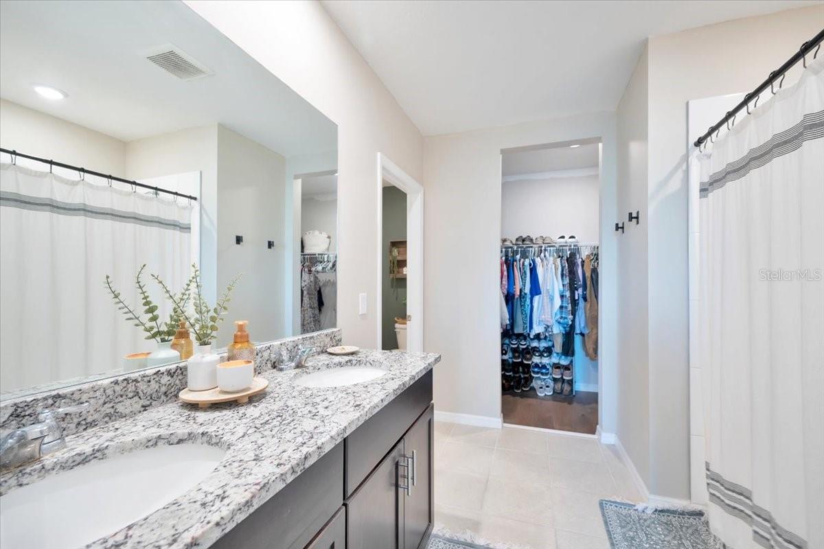1006 OAK VALLEY DR, AUBURNDALE, FL, 33823