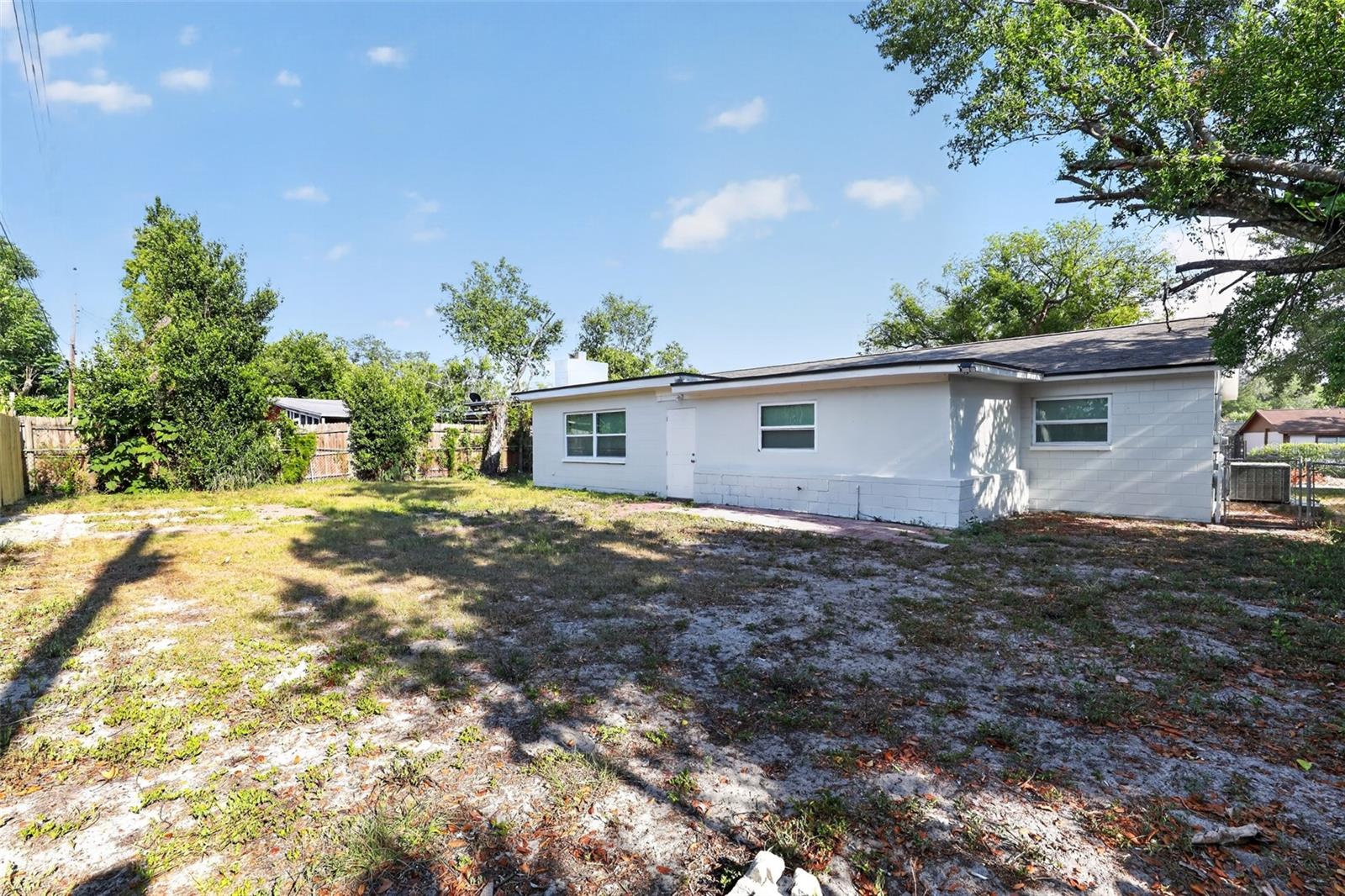 1904 E 115TH AVE, TAMPA, FL, 33612