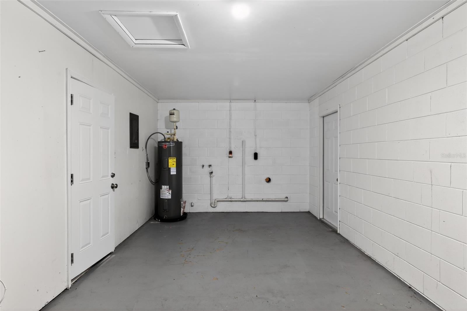 1904 E 115TH AVE, TAMPA, FL, 33612