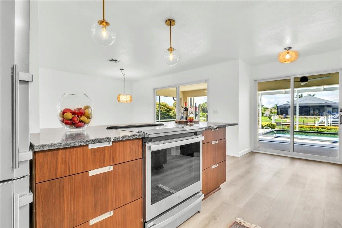2839 VIA PALOMA DR, PUNTA GORDA, FL, 33950
