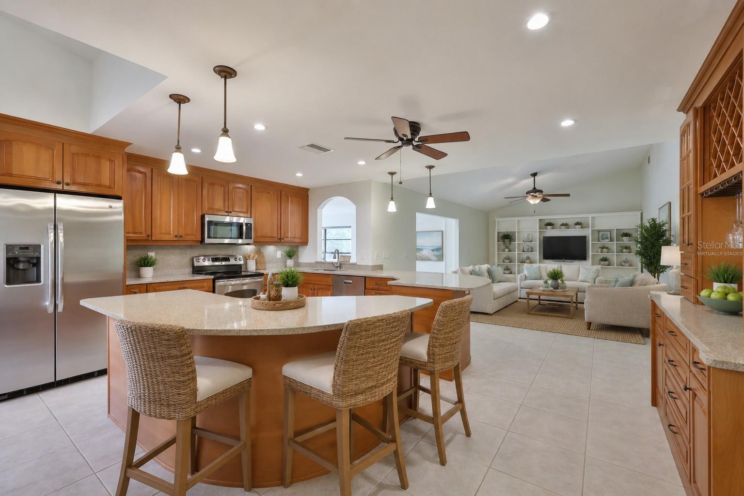 1819 NEW BEDFORD DR, SUN CITY CENTER, FL, 33573