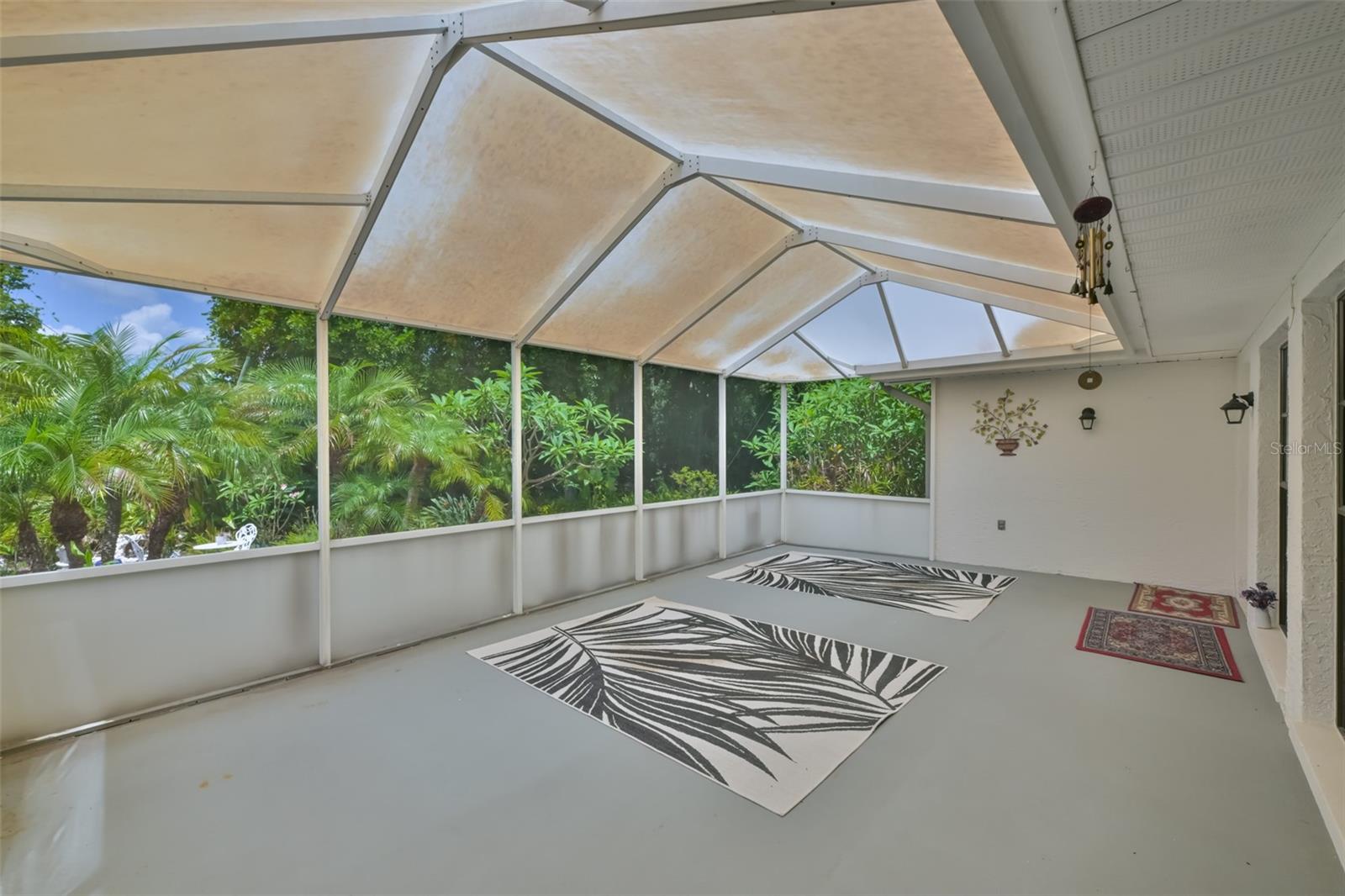 1819 NEW BEDFORD DR, SUN CITY CENTER, FL, 33573