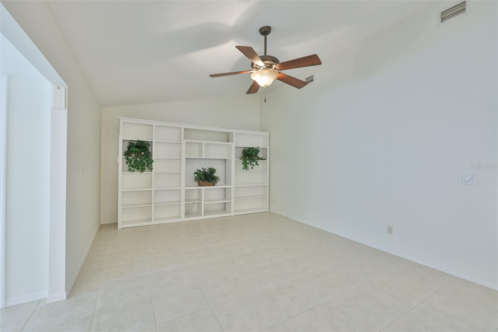 1819 NEW BEDFORD DR, SUN CITY CENTER, FL, 33573
