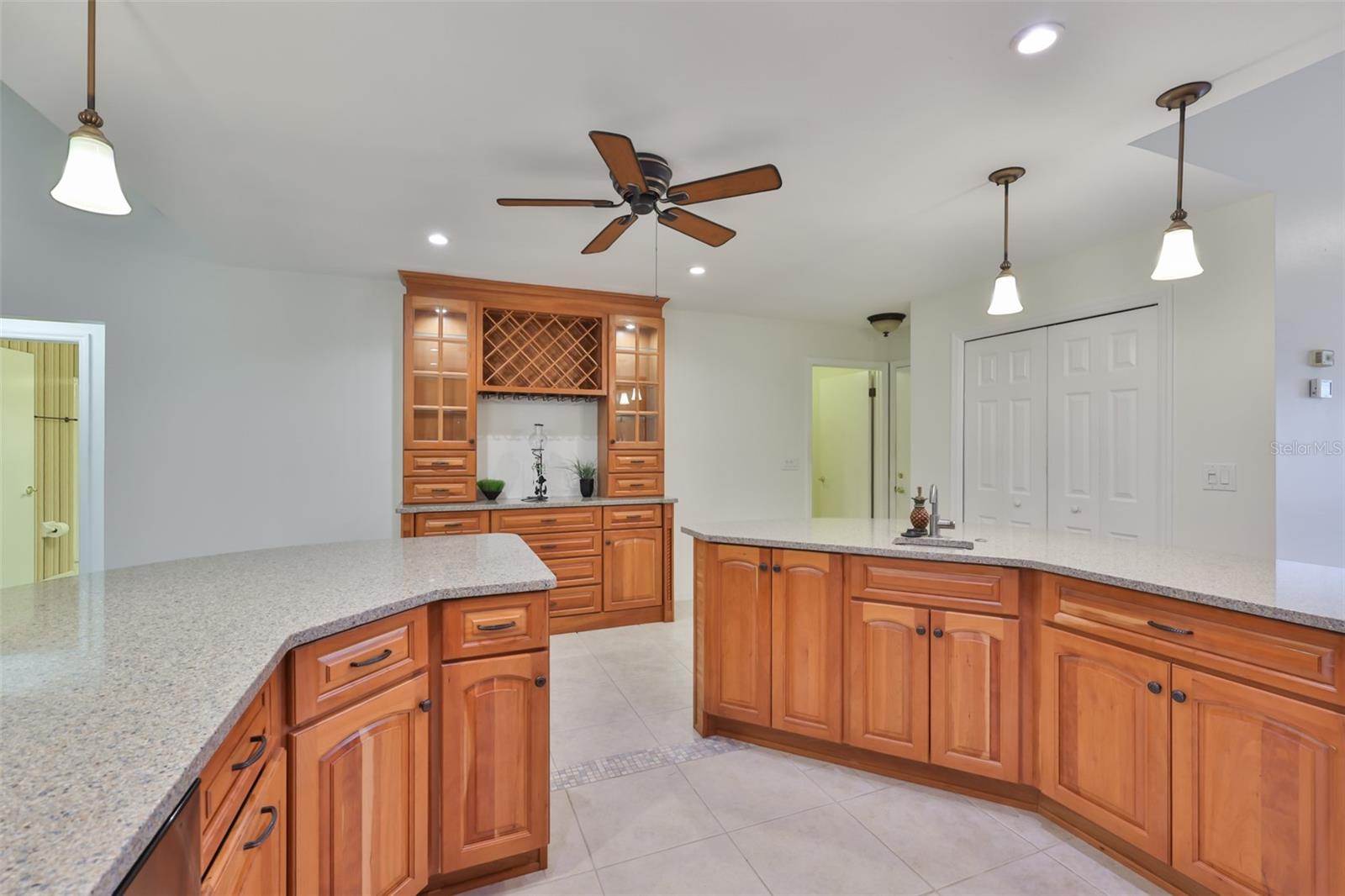 1819 NEW BEDFORD DR, SUN CITY CENTER, FL, 33573