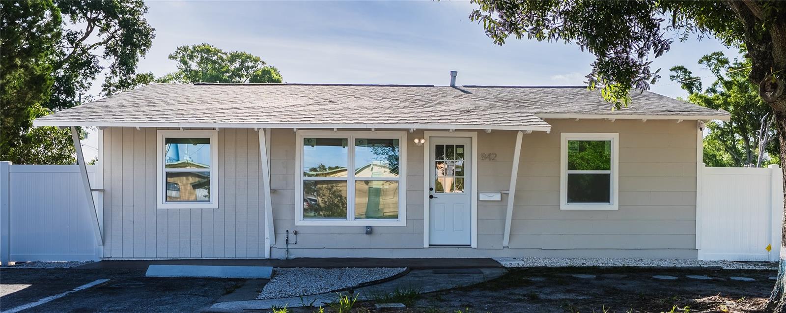 842 43RD ST S, ST PETERSBURG, FL, 33711