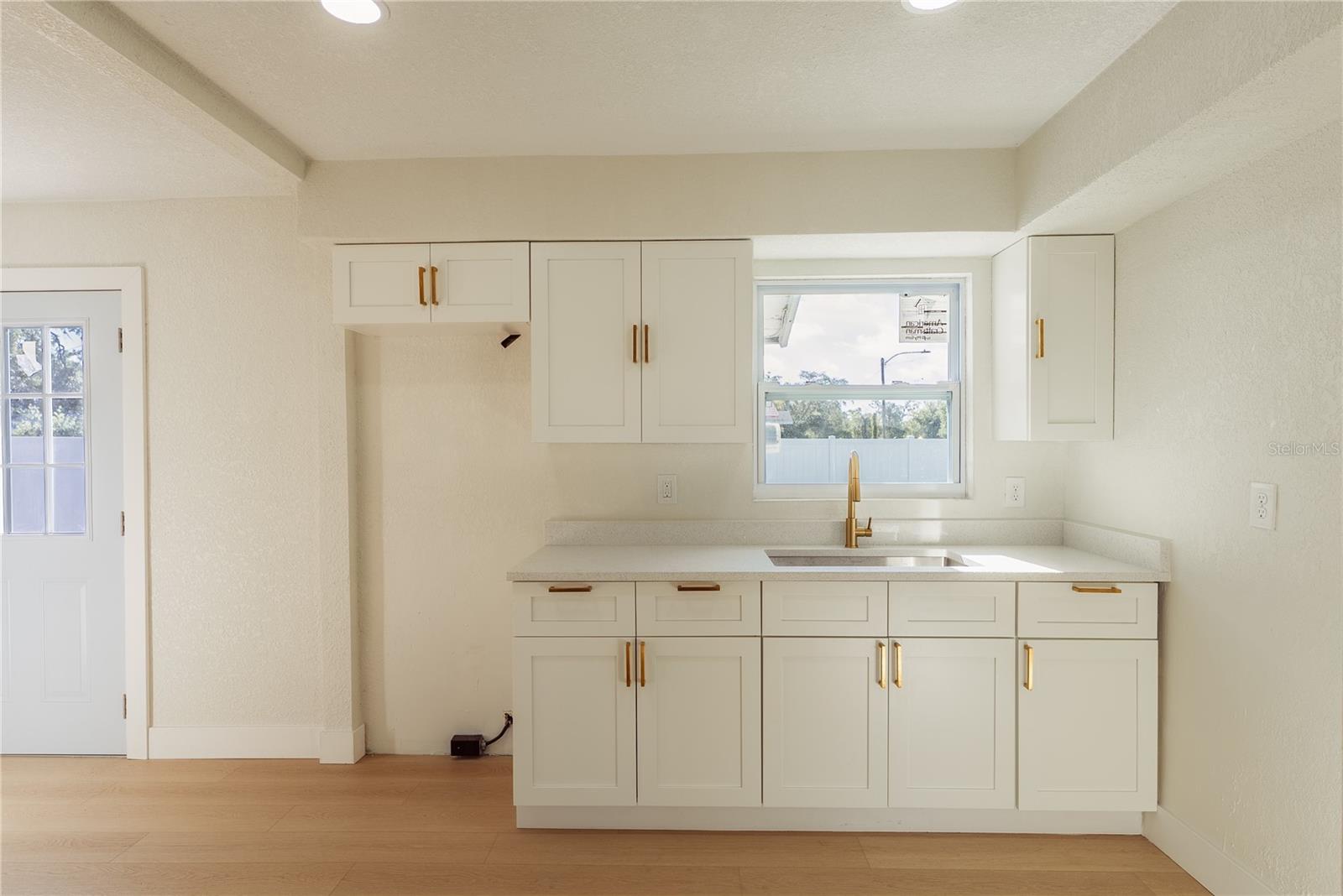 842 43RD ST S, ST PETERSBURG, FL, 33711