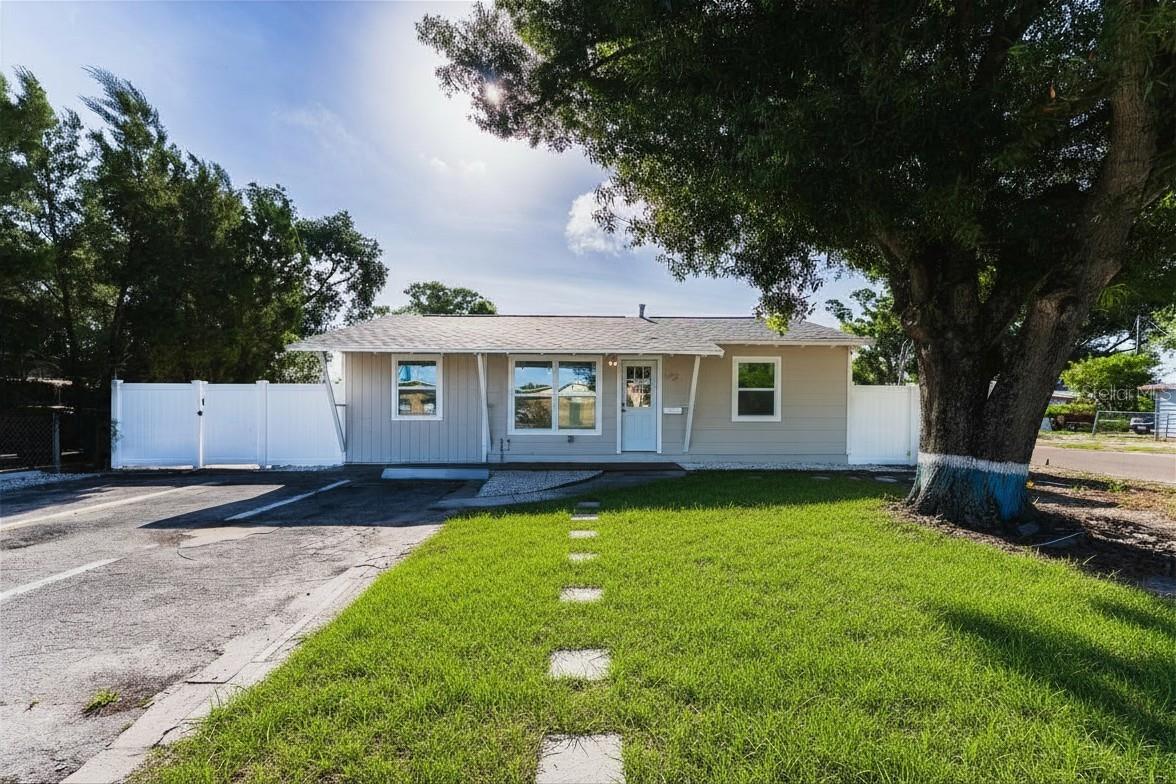 842 43RD ST S, ST PETERSBURG, FL, 33711
