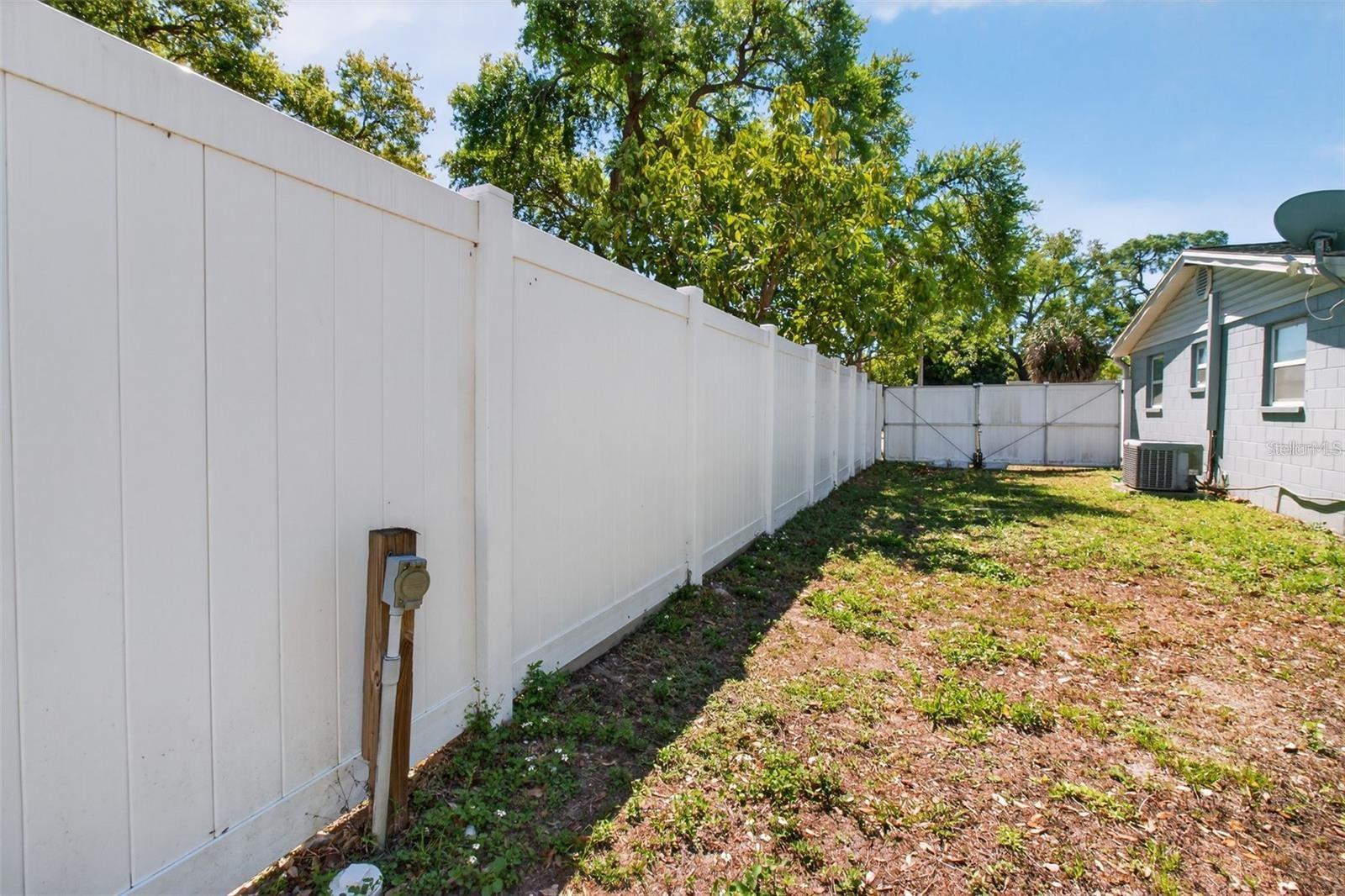 5865 92ND AVE N, PINELLAS PARK, FL, 33782