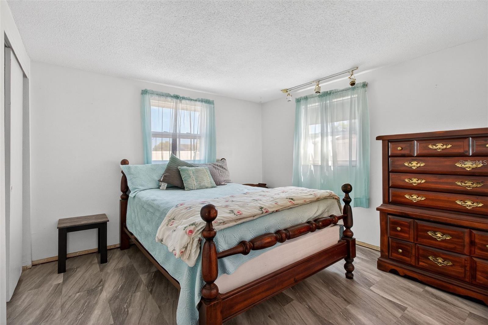 5865 92ND AVE N, PINELLAS PARK, FL, 33782