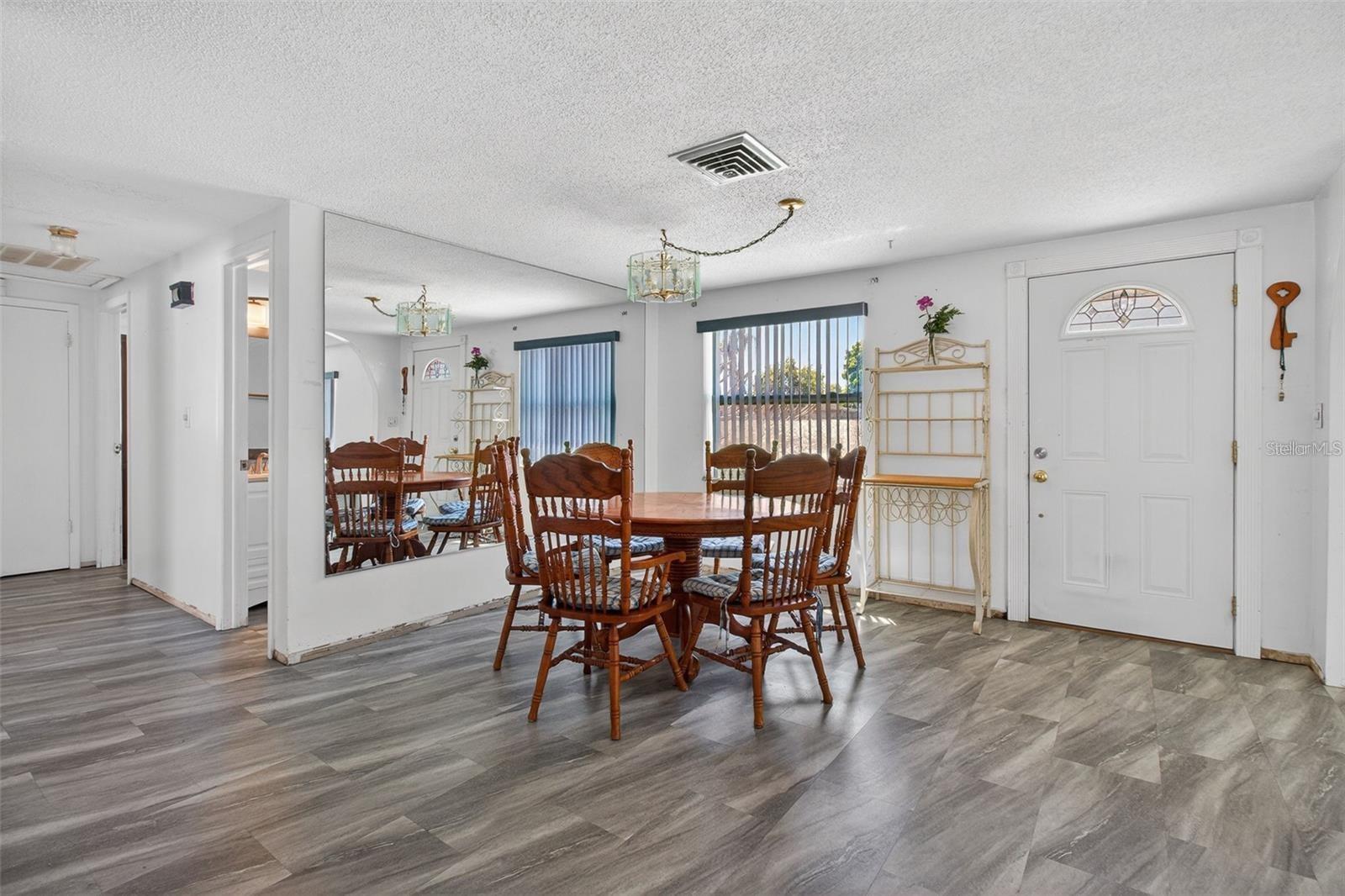 5865 92ND AVE N, PINELLAS PARK, FL, 33782