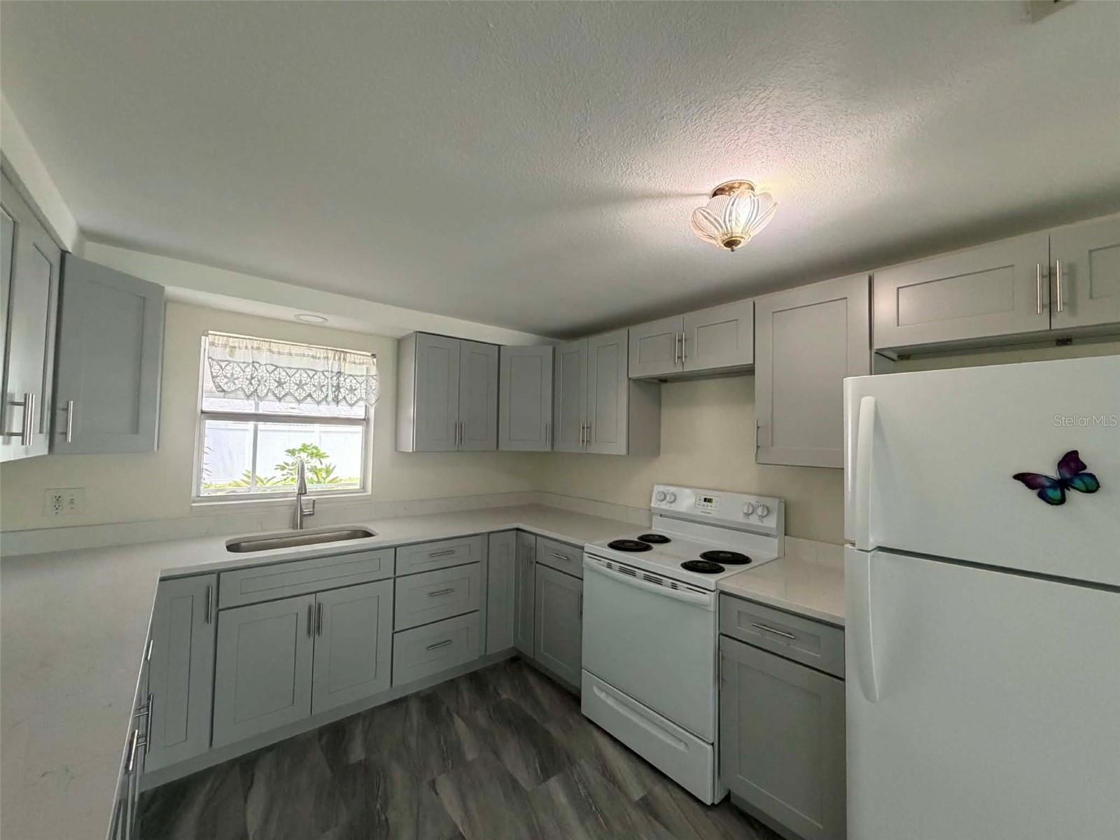 5865 92ND AVE N, PINELLAS PARK, FL, 33782