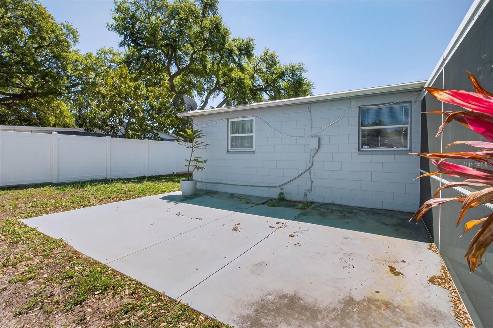 5865 92ND AVE N, PINELLAS PARK, FL, 33782