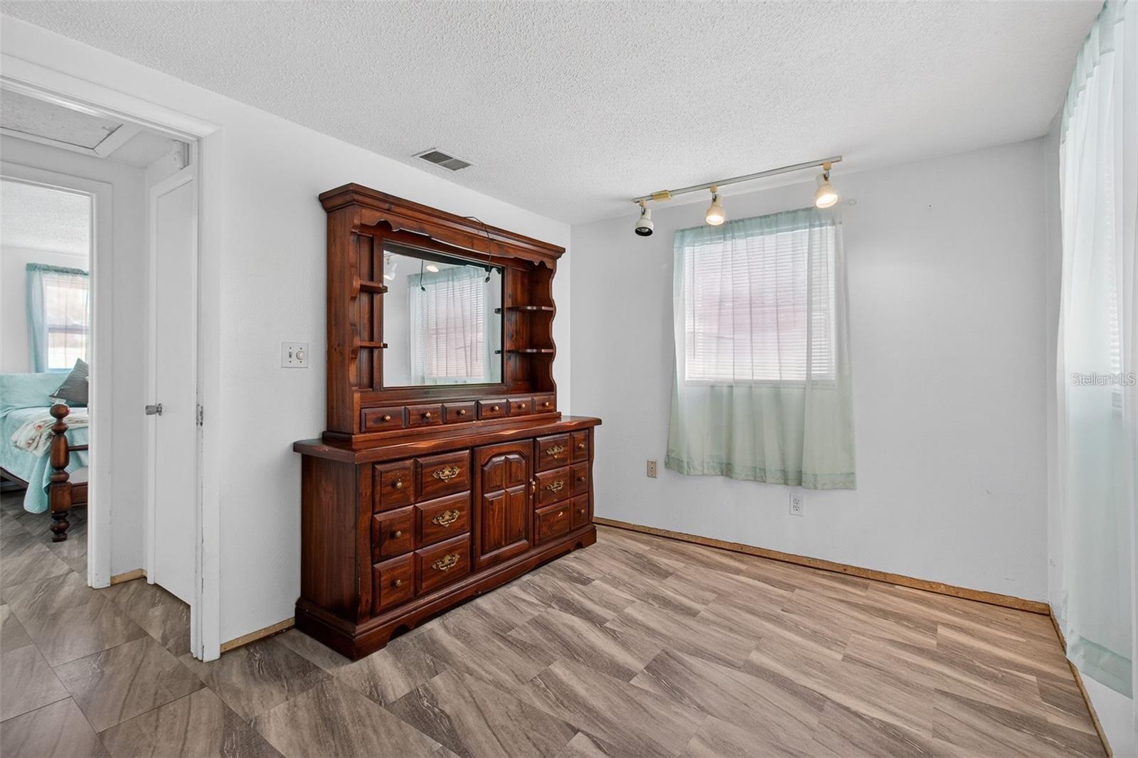 5865 92ND AVE N, PINELLAS PARK, FL, 33782
