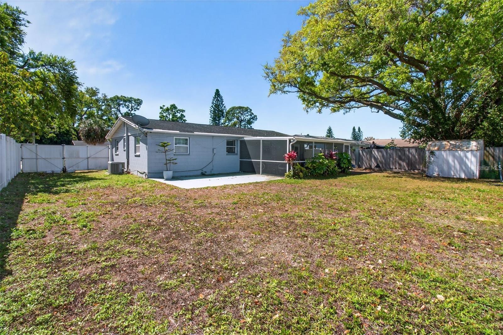 5865 92ND AVE N, PINELLAS PARK, FL, 33782