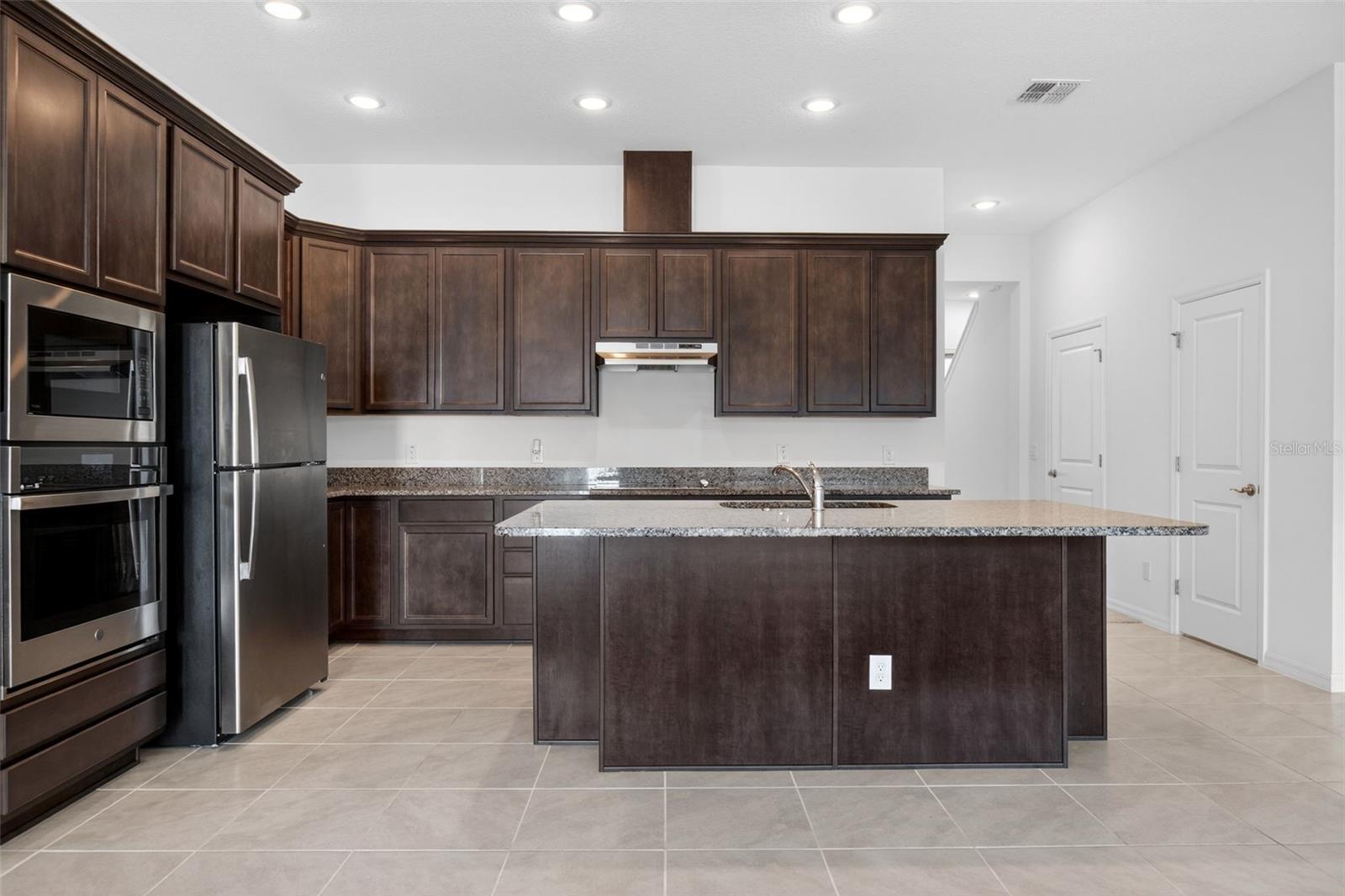 810 MIDDLETON ST, DEBARY, FL, 32713
