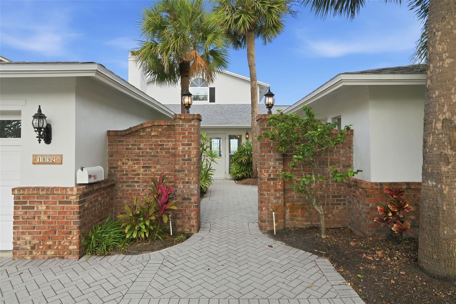 1832 VENETIAN POINT DR, CLEARWATER, FL, 33755