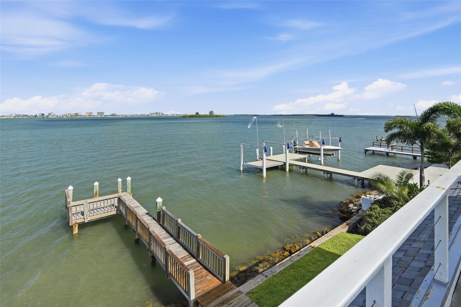 1832 VENETIAN POINT DR, CLEARWATER, FL, 33755