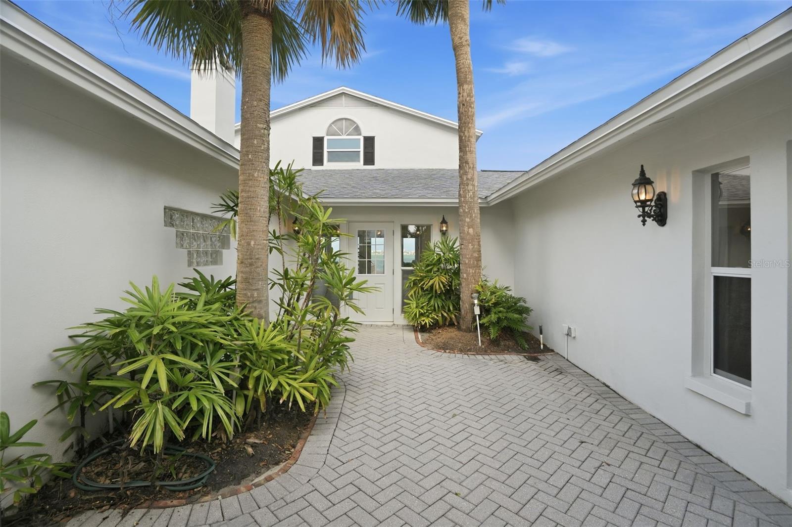 1832 VENETIAN POINT DR, CLEARWATER, FL, 33755