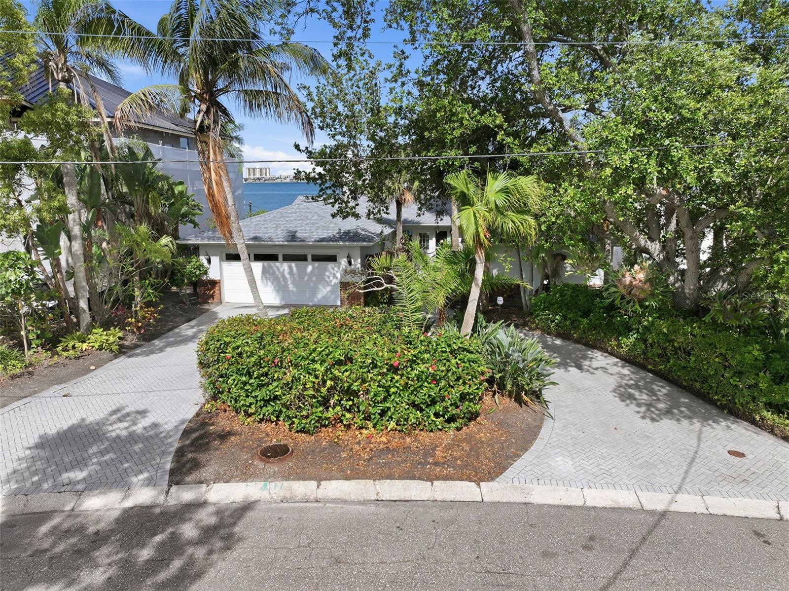 1832 VENETIAN POINT DR, CLEARWATER, FL, 33755