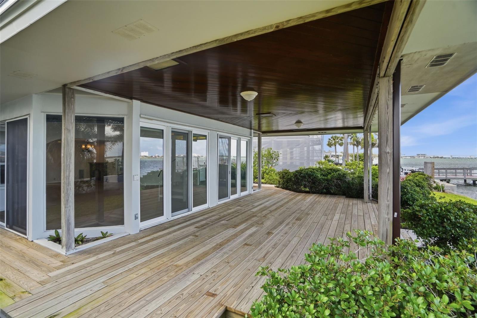 1832 VENETIAN POINT DR, CLEARWATER, FL, 33755