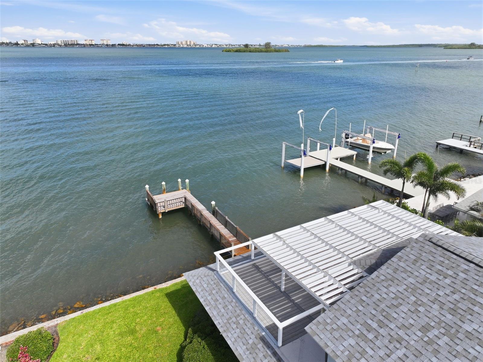 1832 VENETIAN POINT DR, CLEARWATER, FL, 33755