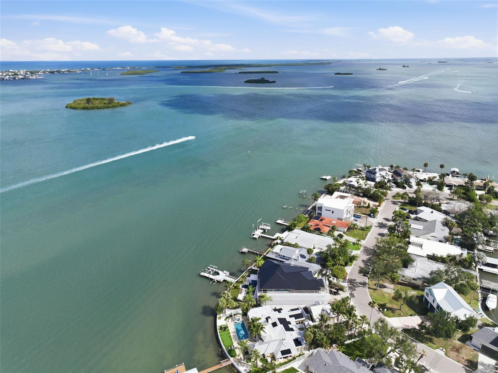 1832 VENETIAN POINT DR, CLEARWATER, FL, 33755