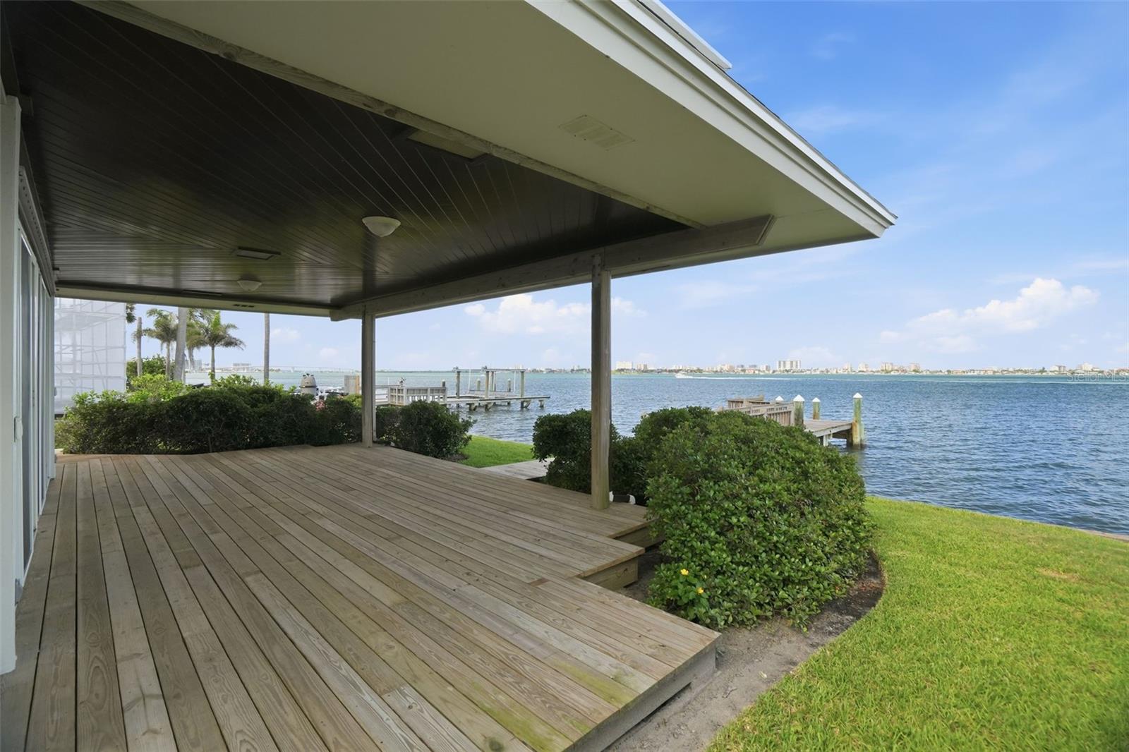 1832 VENETIAN POINT DR, CLEARWATER, FL, 33755