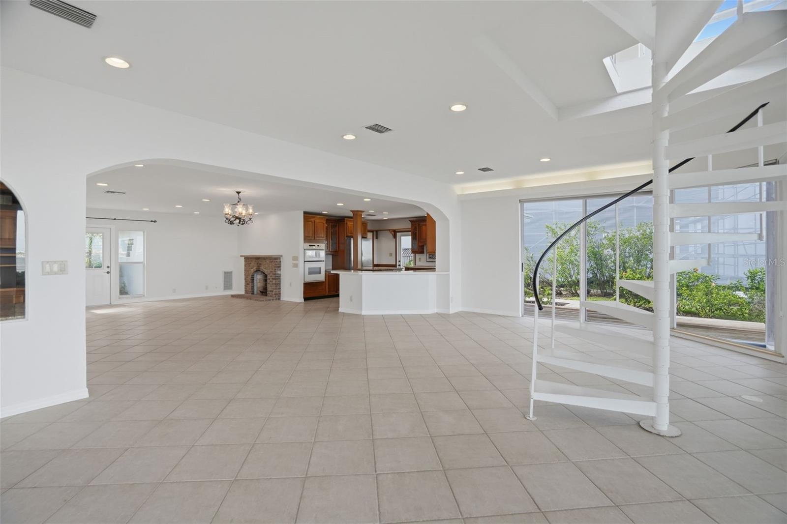1832 VENETIAN POINT DR, CLEARWATER, FL, 33755