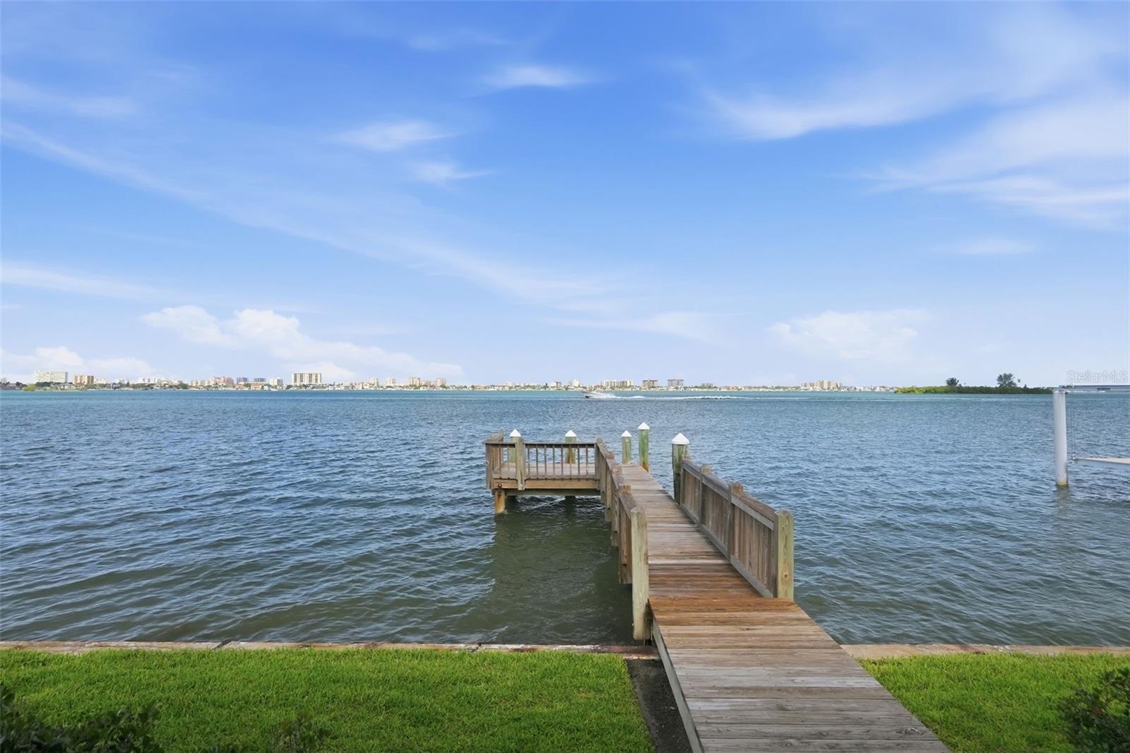 1832 VENETIAN POINT DR, CLEARWATER, FL, 33755