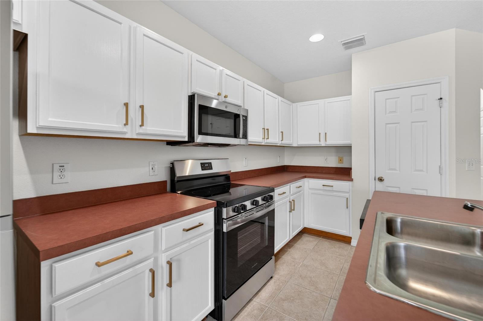 30132 MOSSBANK DR, WESLEY CHAPEL, FL, 33543