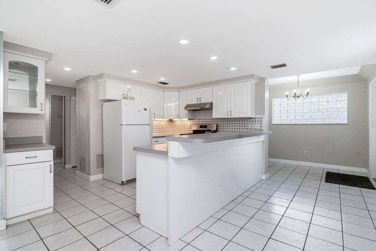 10532 67TH AVE, SEMINOLE, FL, 33772