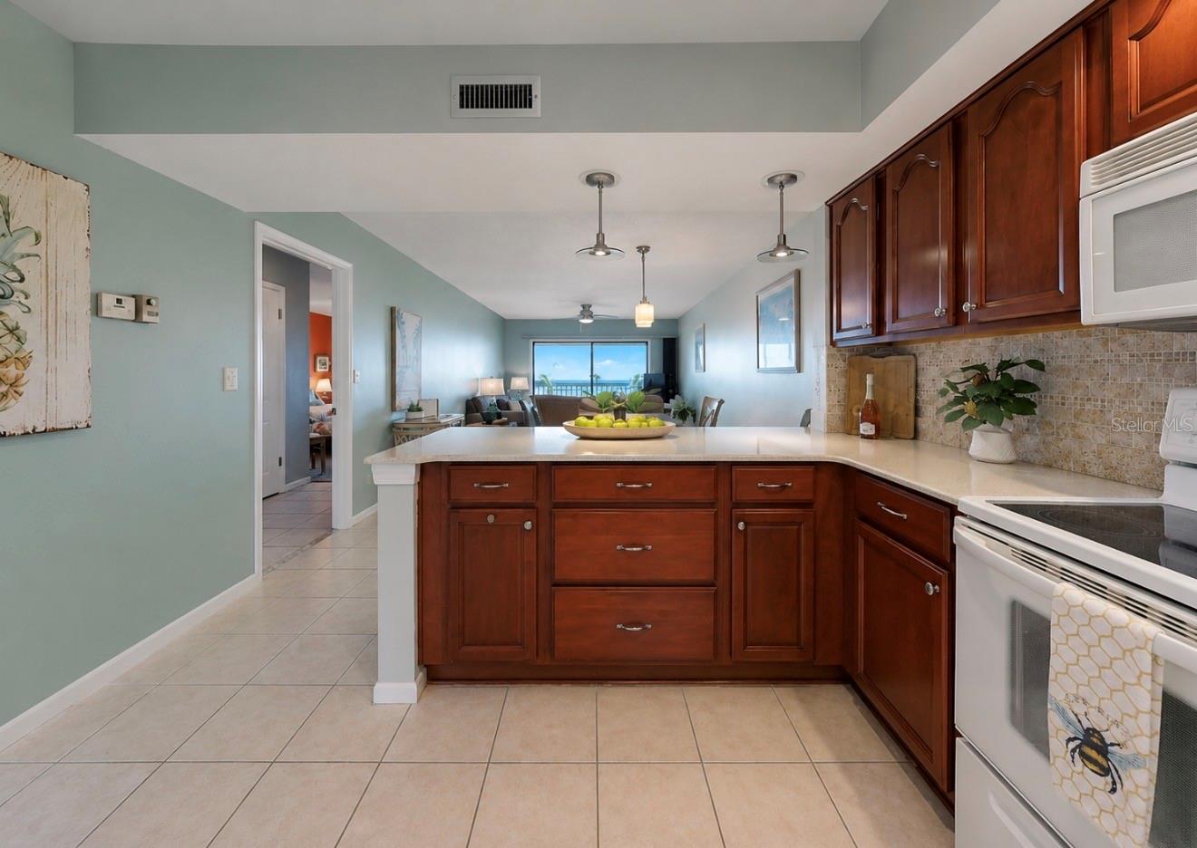 810 BAHIA DEL SOL DR #16, RUSKIN, FL, 33570