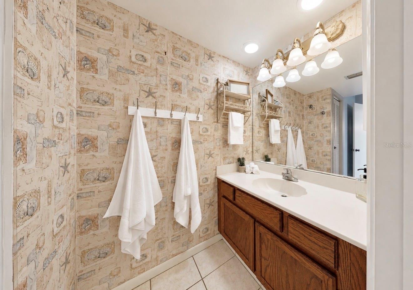 810 BAHIA DEL SOL DR #16, RUSKIN, FL, 33570