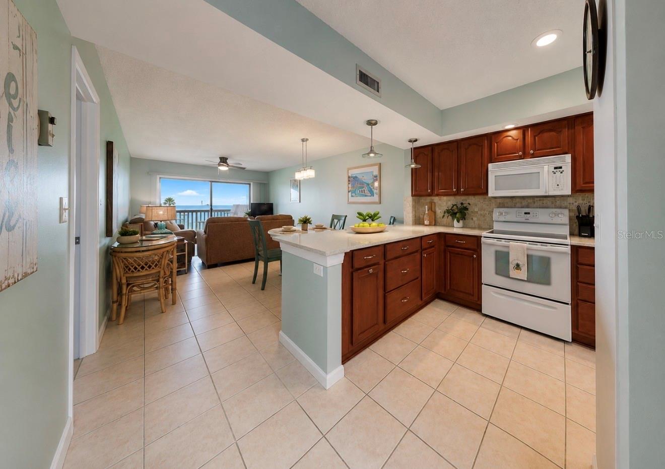 810 BAHIA DEL SOL DR #16, RUSKIN, FL, 33570