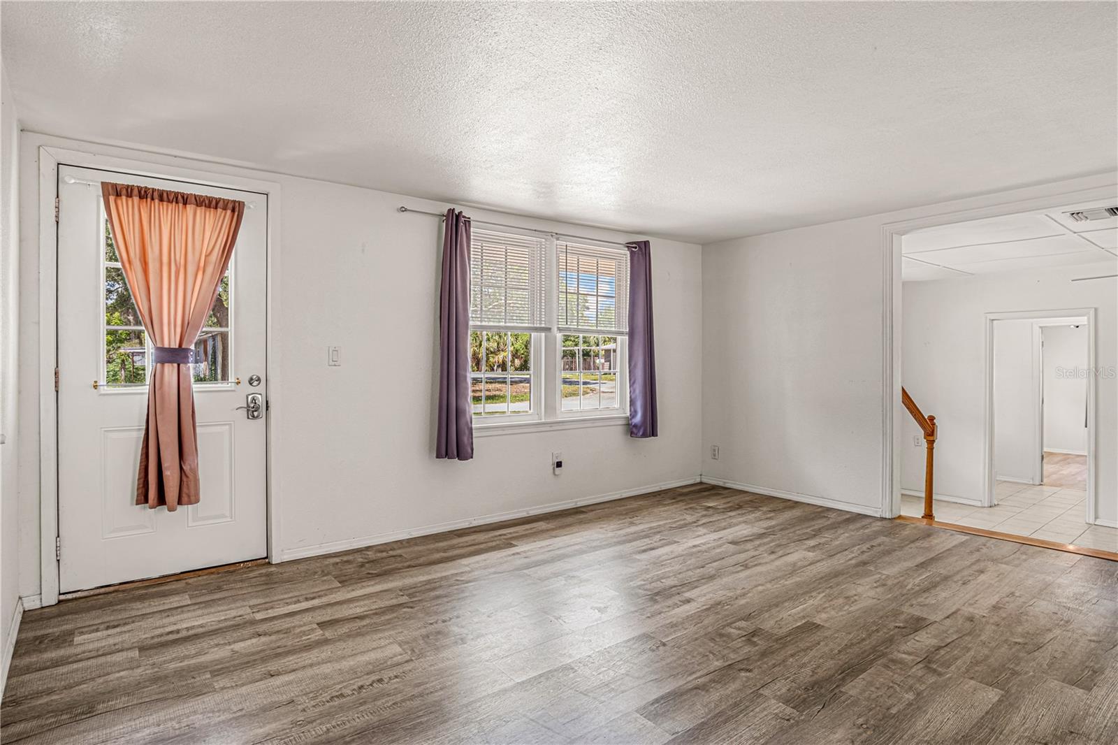3545 PERKINS AVE, MOUNT DORA, FL, 32757