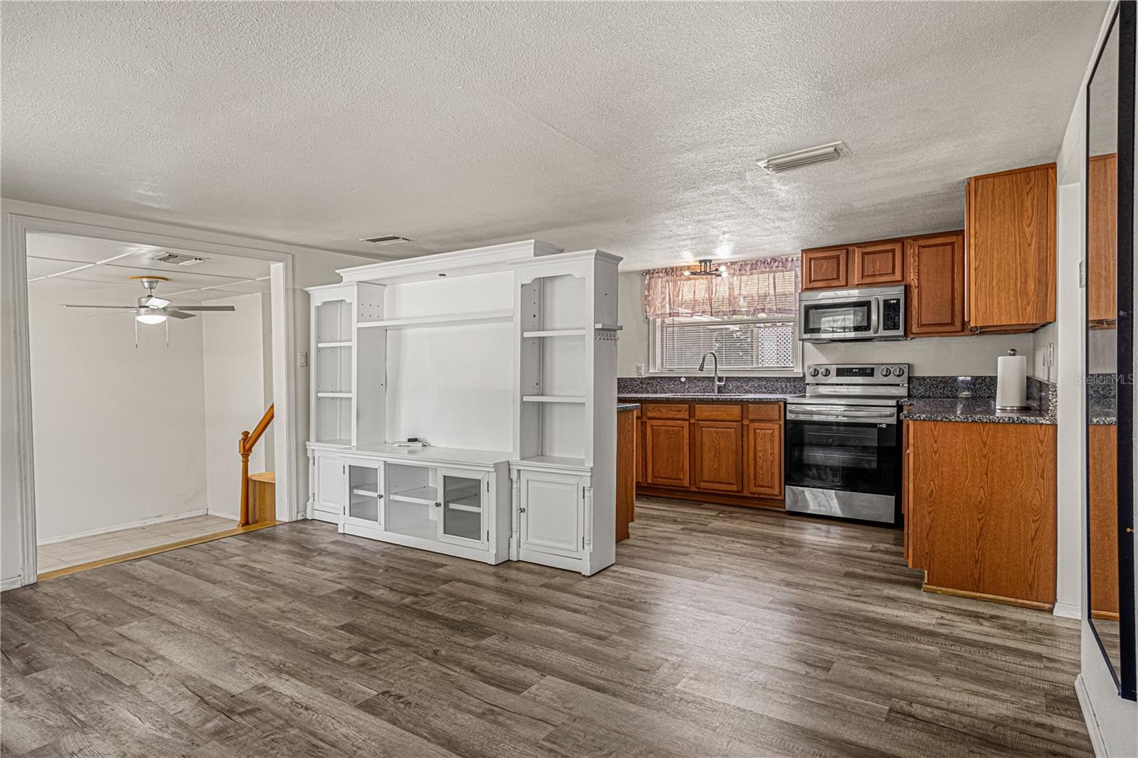 3545 PERKINS AVE, MOUNT DORA, FL, 32757